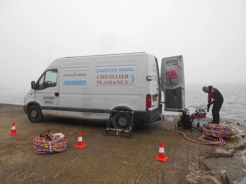 Préparation chantier Travaux Sous Marins Saint Malo Equipe de 3 Scaphandriers Classe 2A